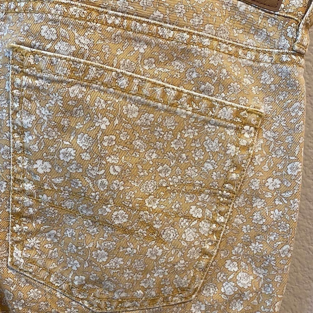 New American Eagle 90’s Straight Denim Jeans Size 4 Trendy Butter Yellow - Picture 6 of 11